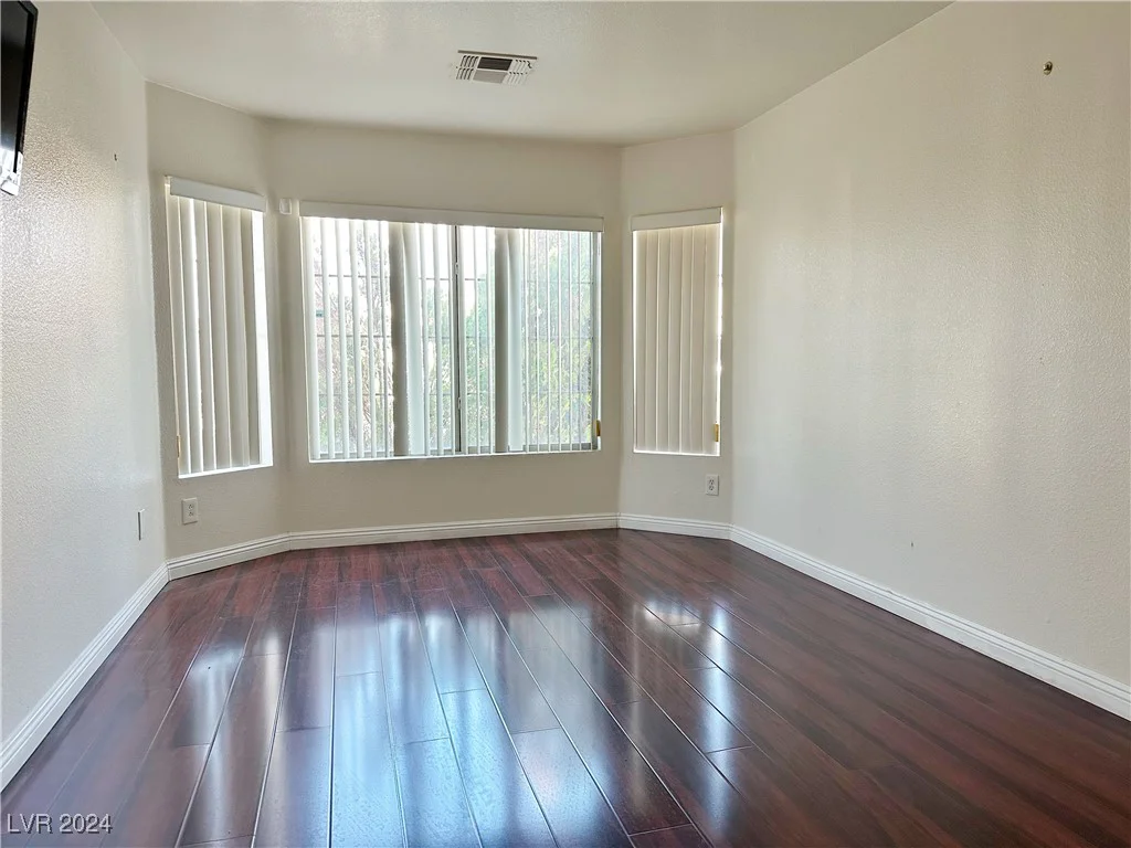 6495 Coldwater Bay, Las Vegas, NV 89122