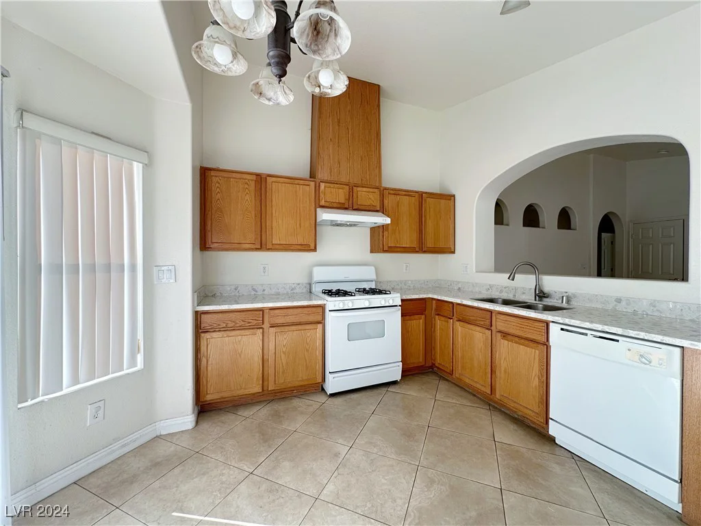 6495 Coldwater Bay, Las Vegas, NV 89122