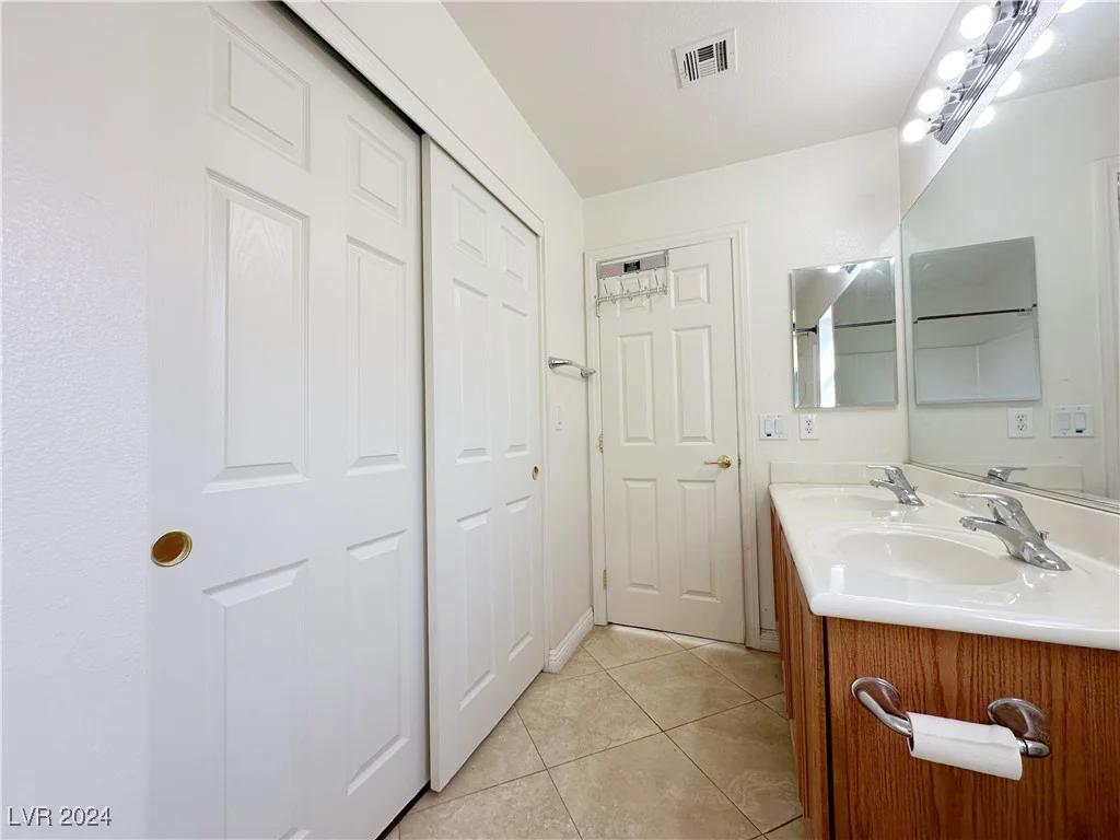 6495 Coldwater Bay, Las Vegas, NV 89122
