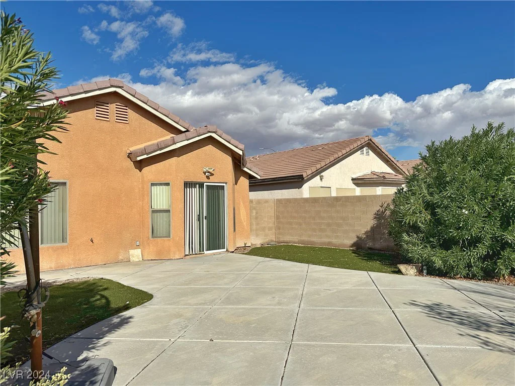 6495 Coldwater Bay, Las Vegas, NV 89122