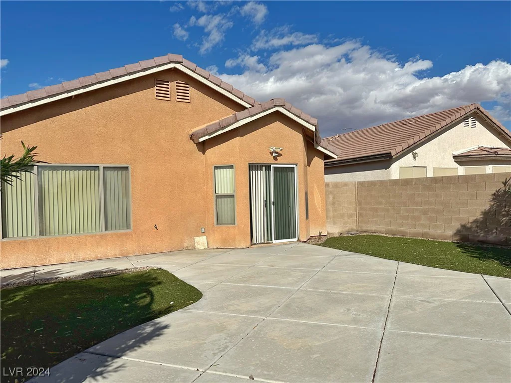 6495 Coldwater Bay, Las Vegas, NV 89122