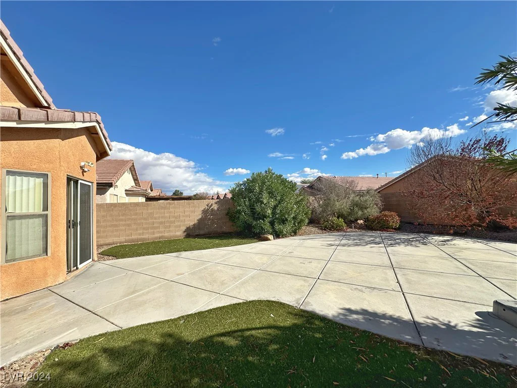 6495 Coldwater Bay, Las Vegas, NV 89122