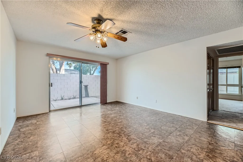 3719 Lorraine, Las Vegas, NV 89120