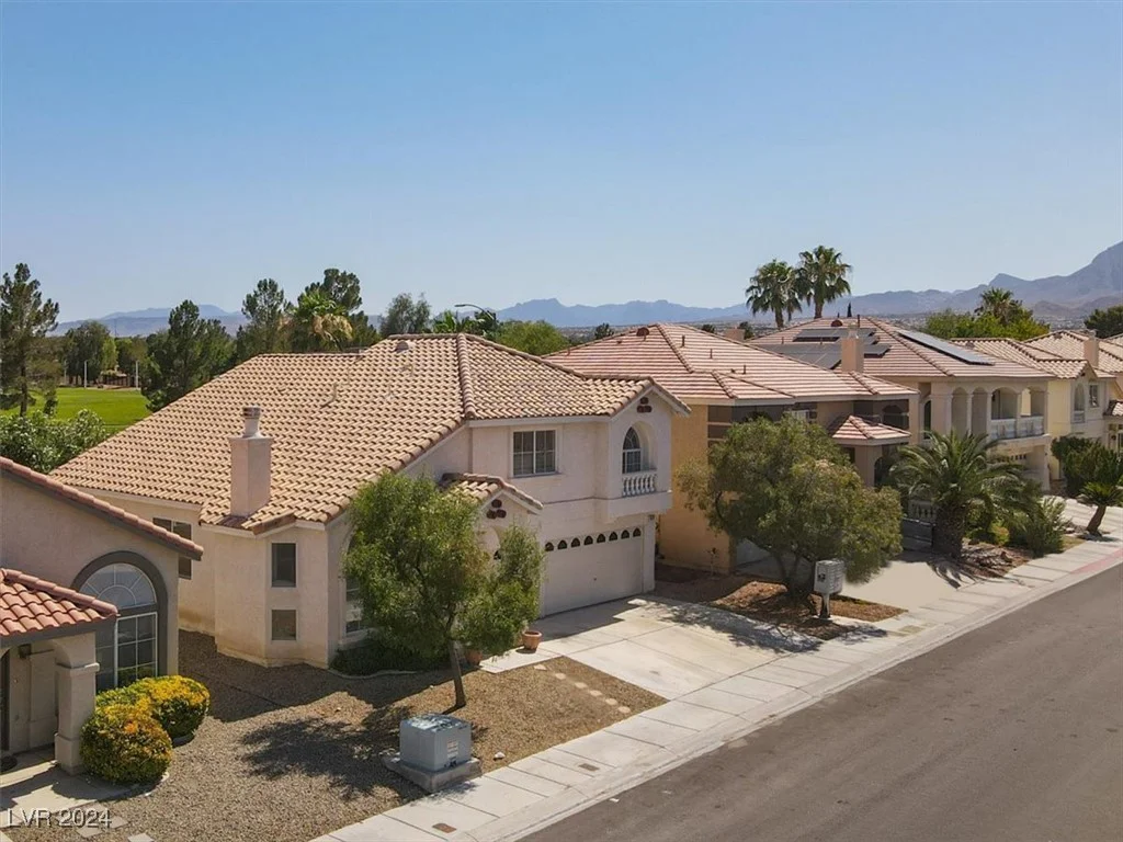 8529 Raindrop Canyon, Las Vegas, NV 89129