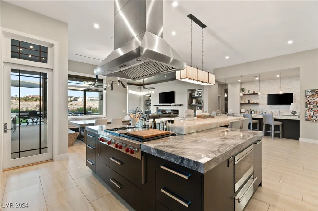 1376 Opal Valley, Henderson, NV 89052