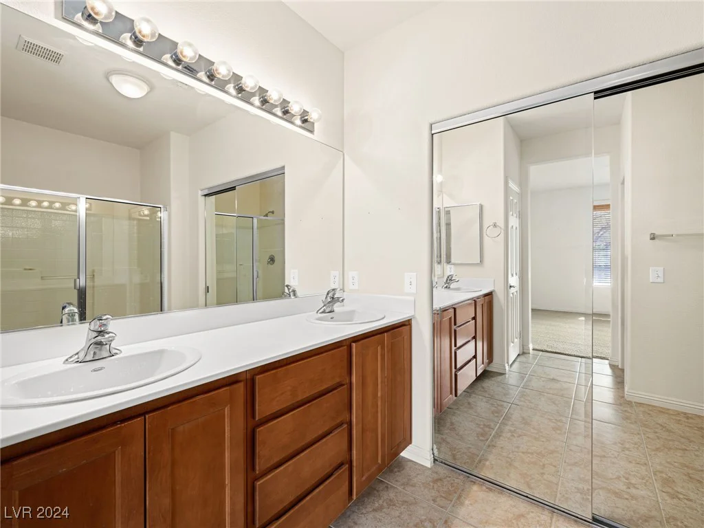 10215 Villa Arceno, Las Vegas, NV 89135