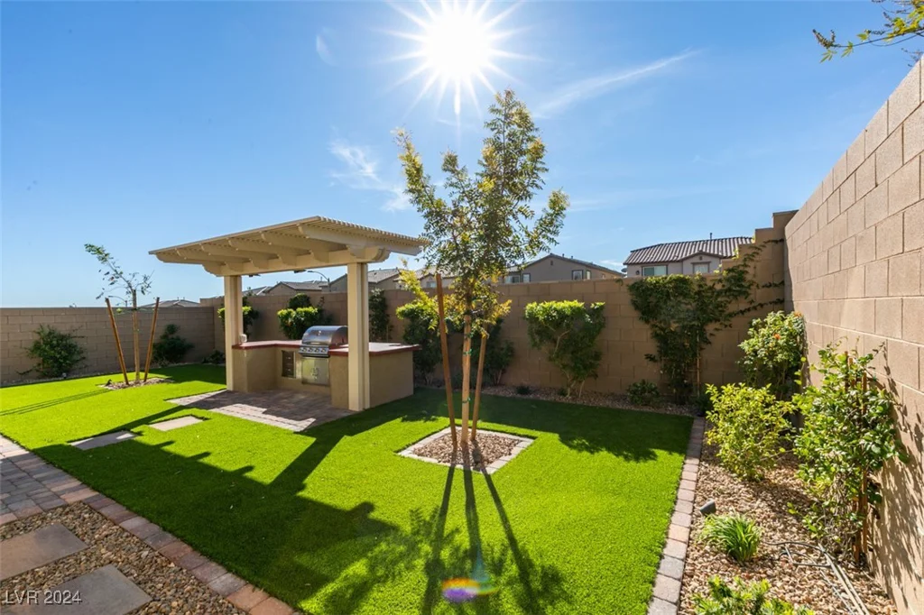 10137 Skye Saddle, Las Vegas, NV 89166