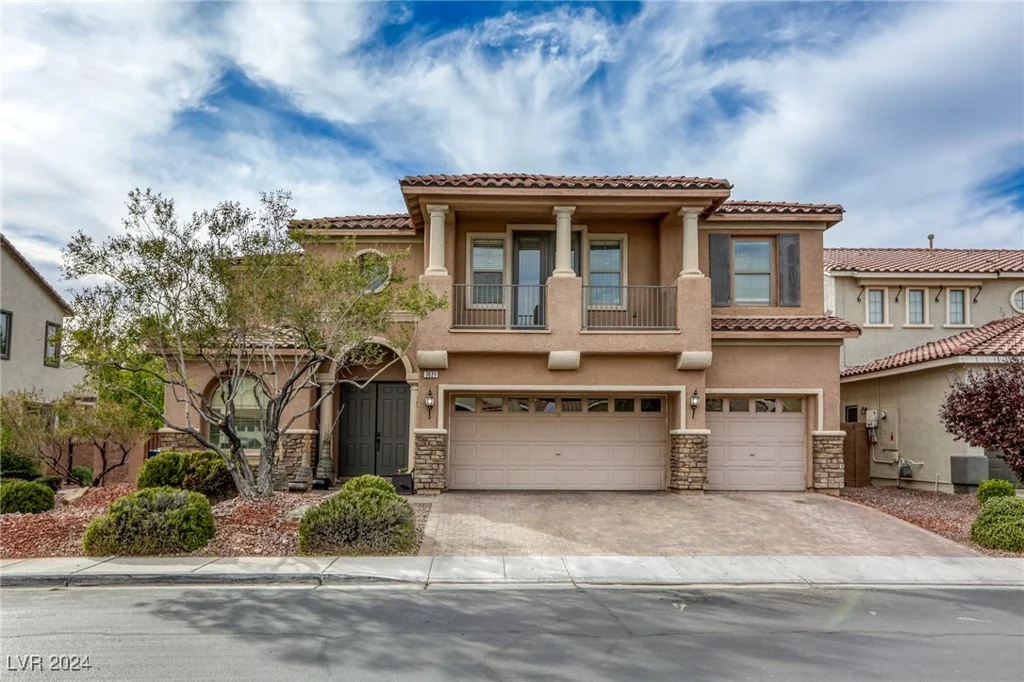 7021 Puetollano, North Las Vegas, NV 89084