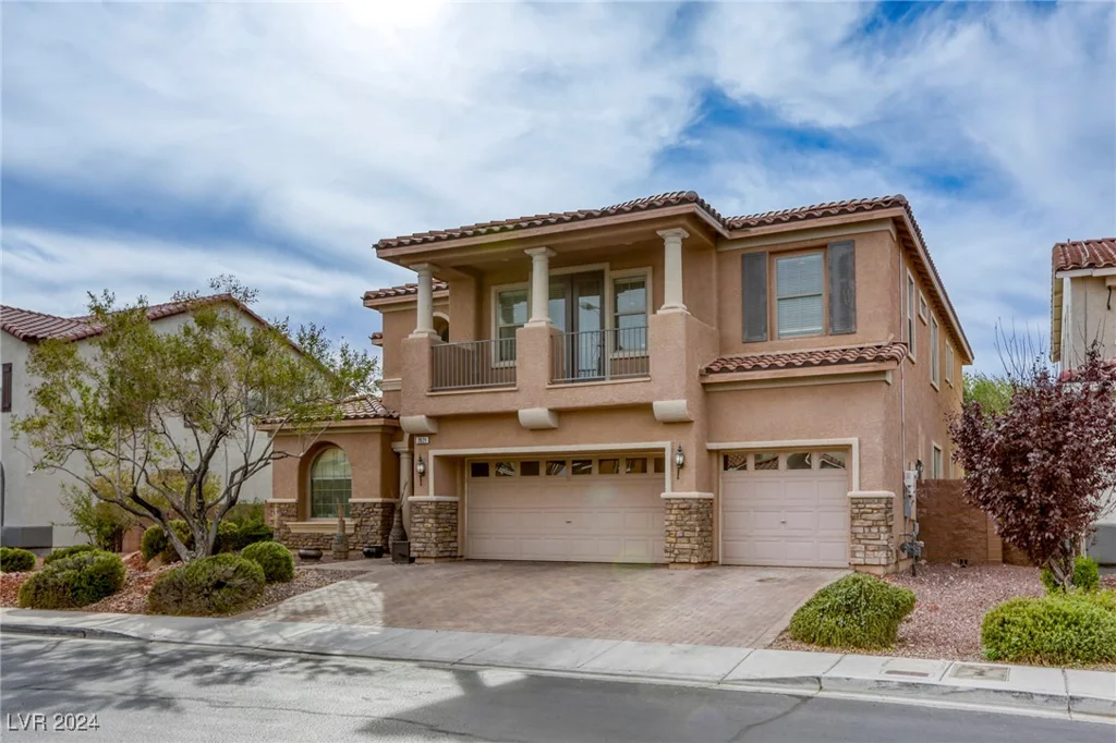 7021 Puetollano, North Las Vegas, NV 89084