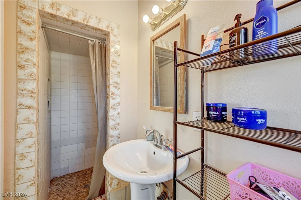 208 Prince, Las Vegas, NV 89110