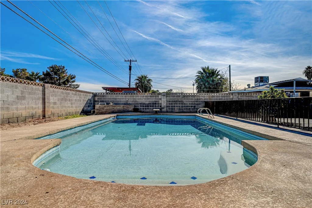 208 Prince, Las Vegas, NV 89110
