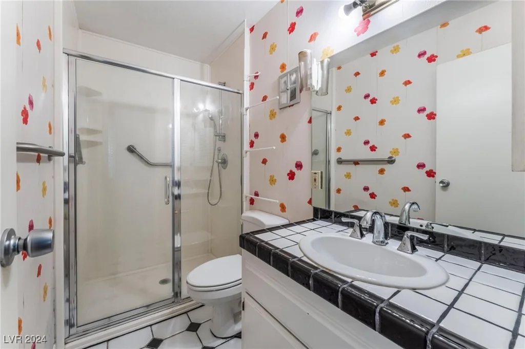 3125 Pinehurst, Las Vegas, NV 89109