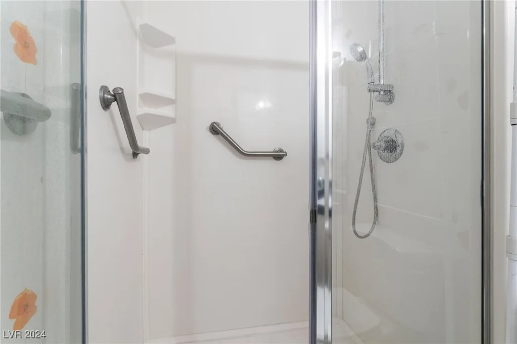3125 Pinehurst, Las Vegas, NV 89109