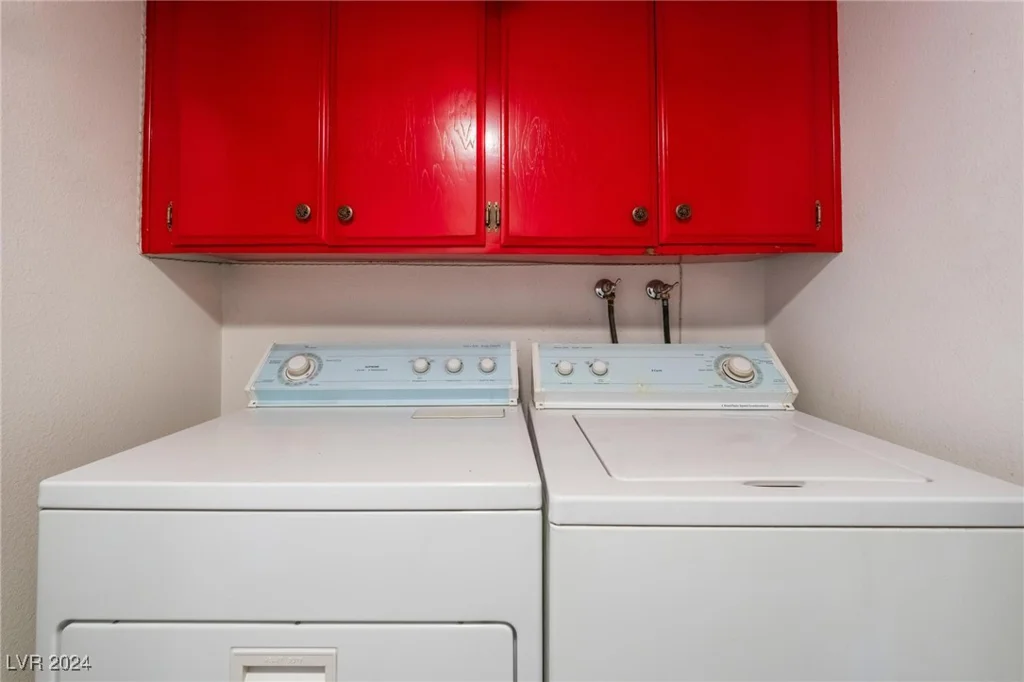 3125 Pinehurst, Las Vegas, NV 89109