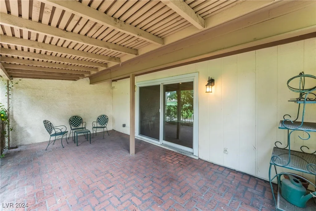 3125 Pinehurst, Las Vegas, NV 89109
