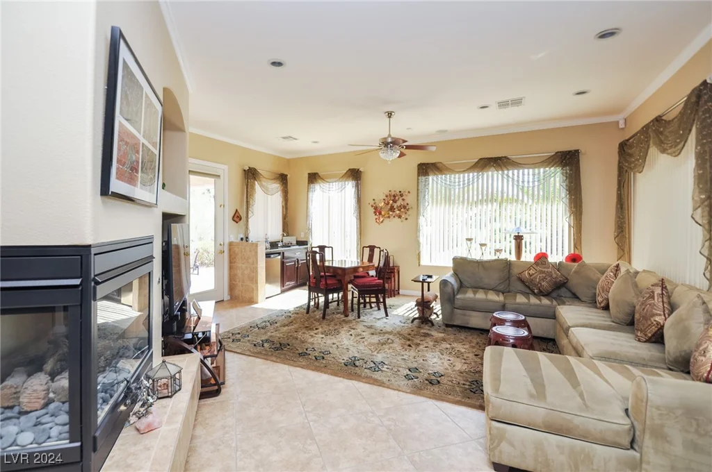 10385 Luna Magico, Las Vegas, NV 89135