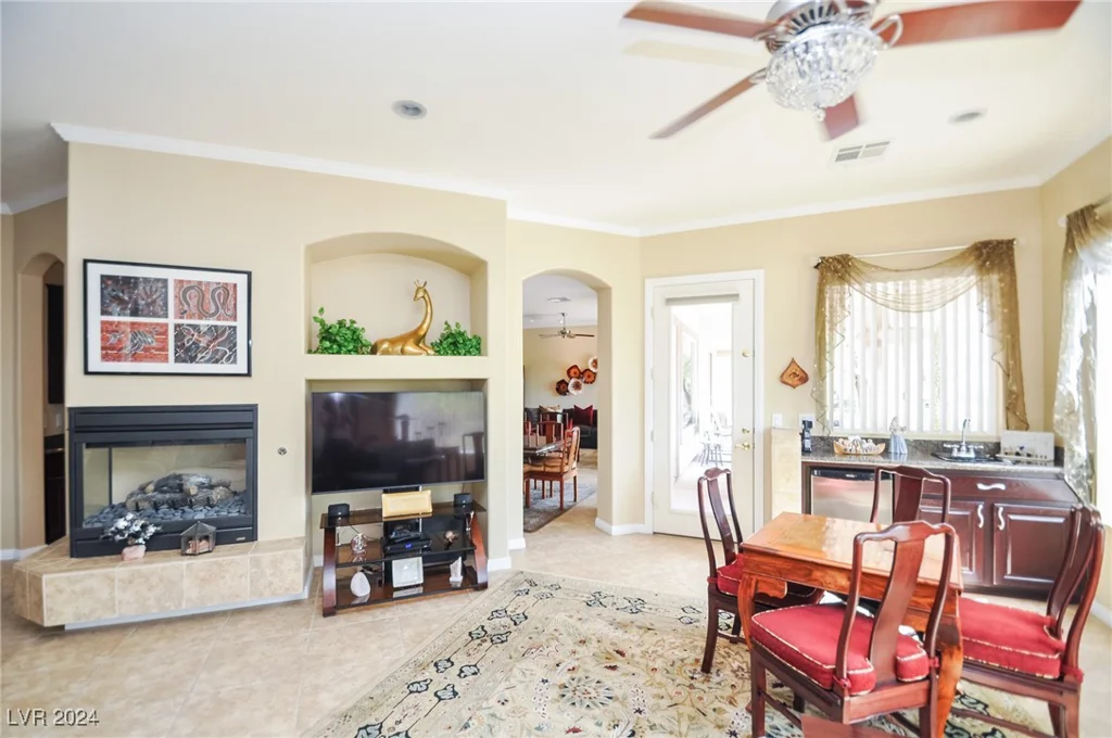 10385 Luna Magico, Las Vegas, NV 89135