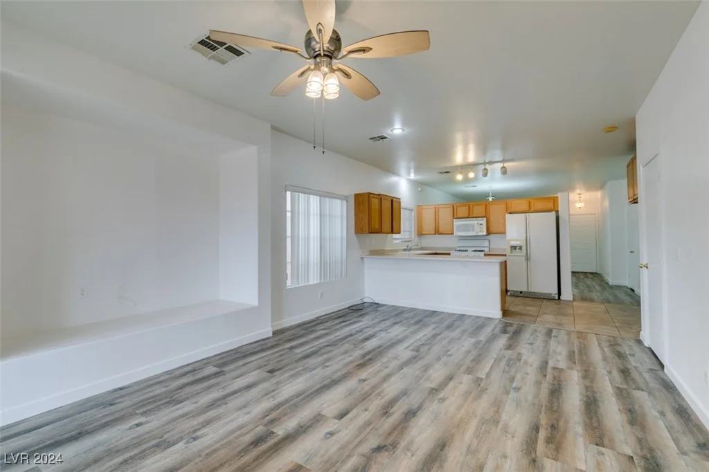 6214 Osaka Pearl, North Las Vegas, NV 89031