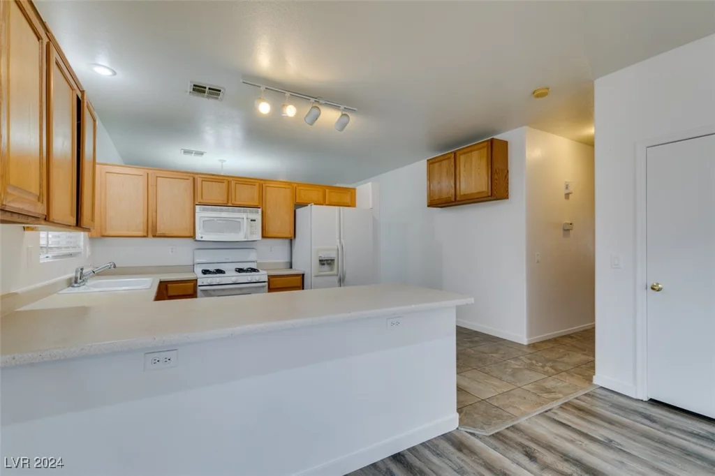 6214 Osaka Pearl, North Las Vegas, NV 89031