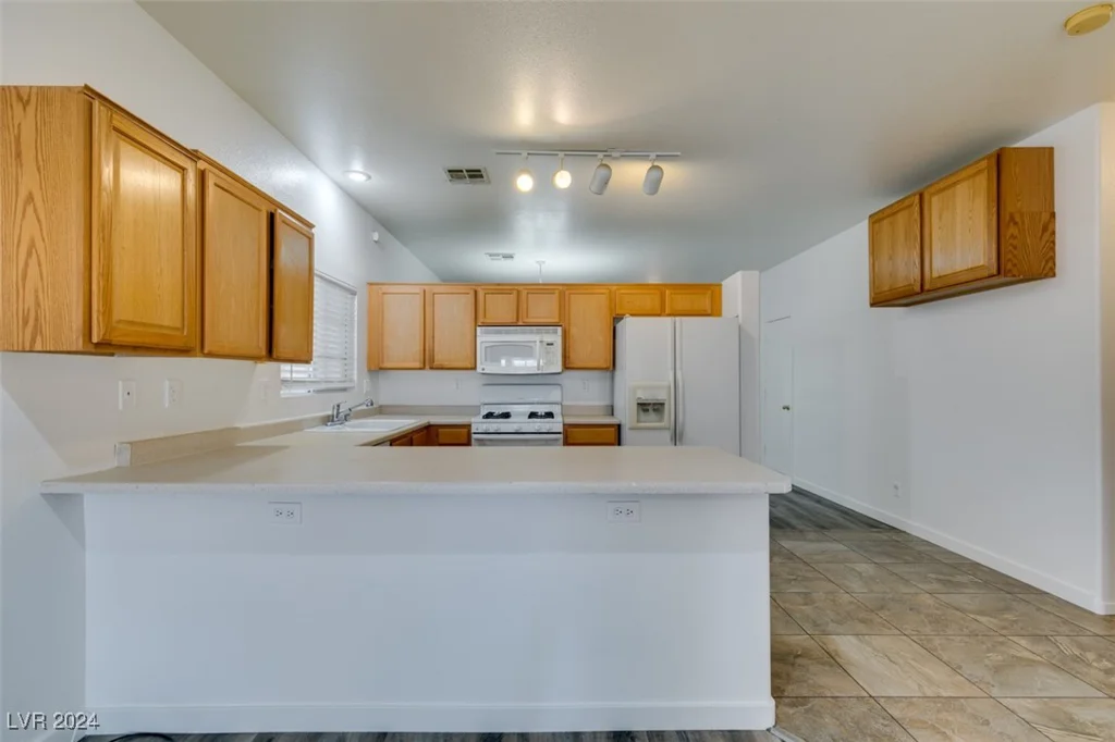 6214 Osaka Pearl, North Las Vegas, NV 89031