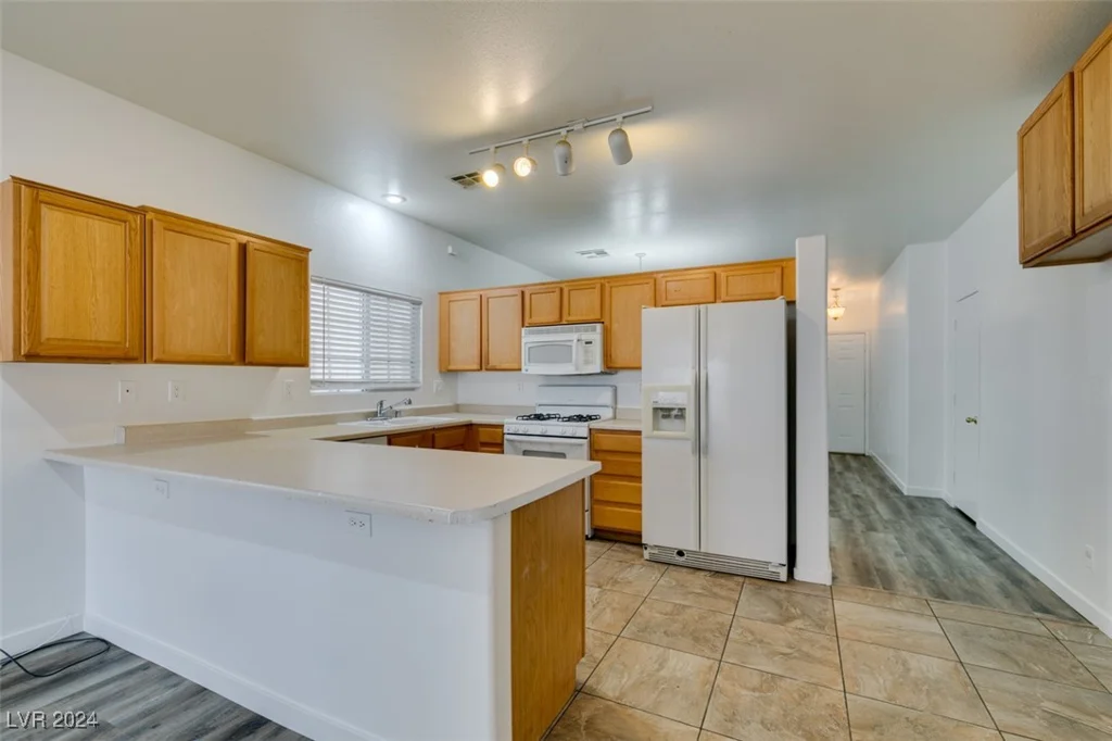 6214 Osaka Pearl, North Las Vegas, NV 89031