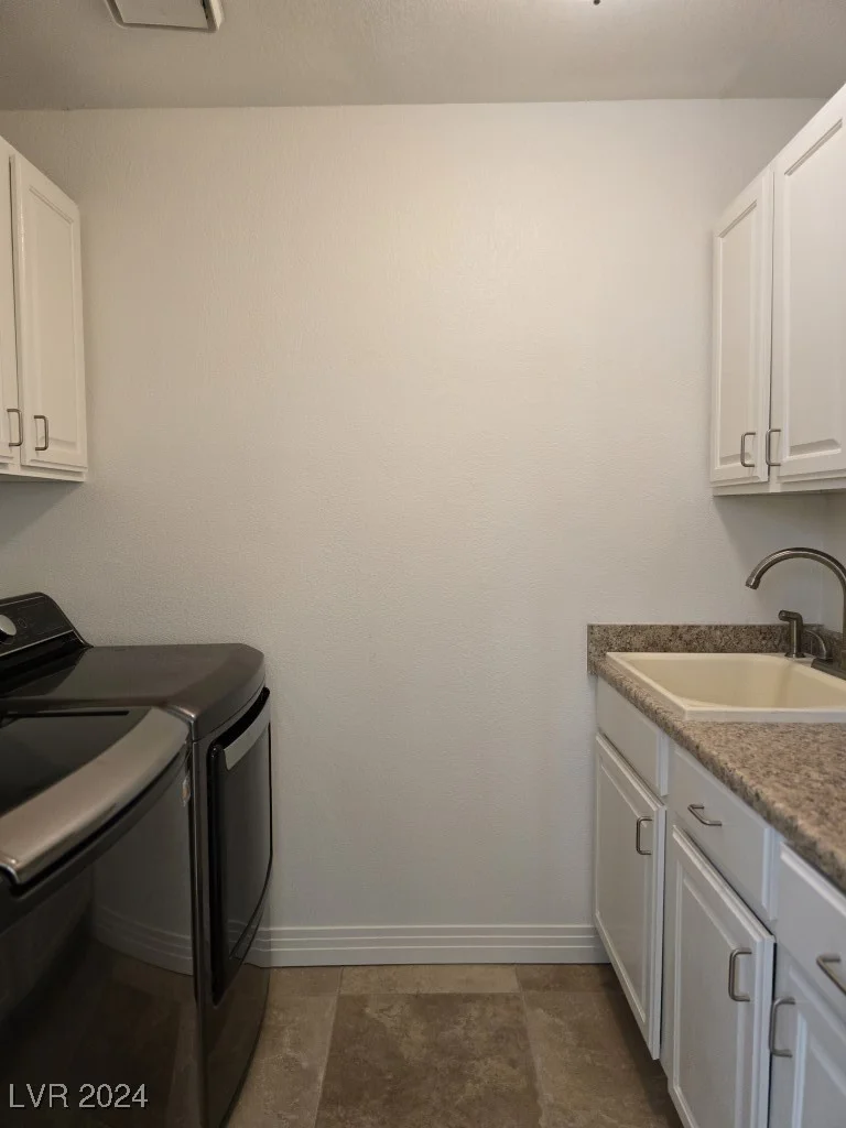333 Mill Hollow, Las Vegas, NV 89107