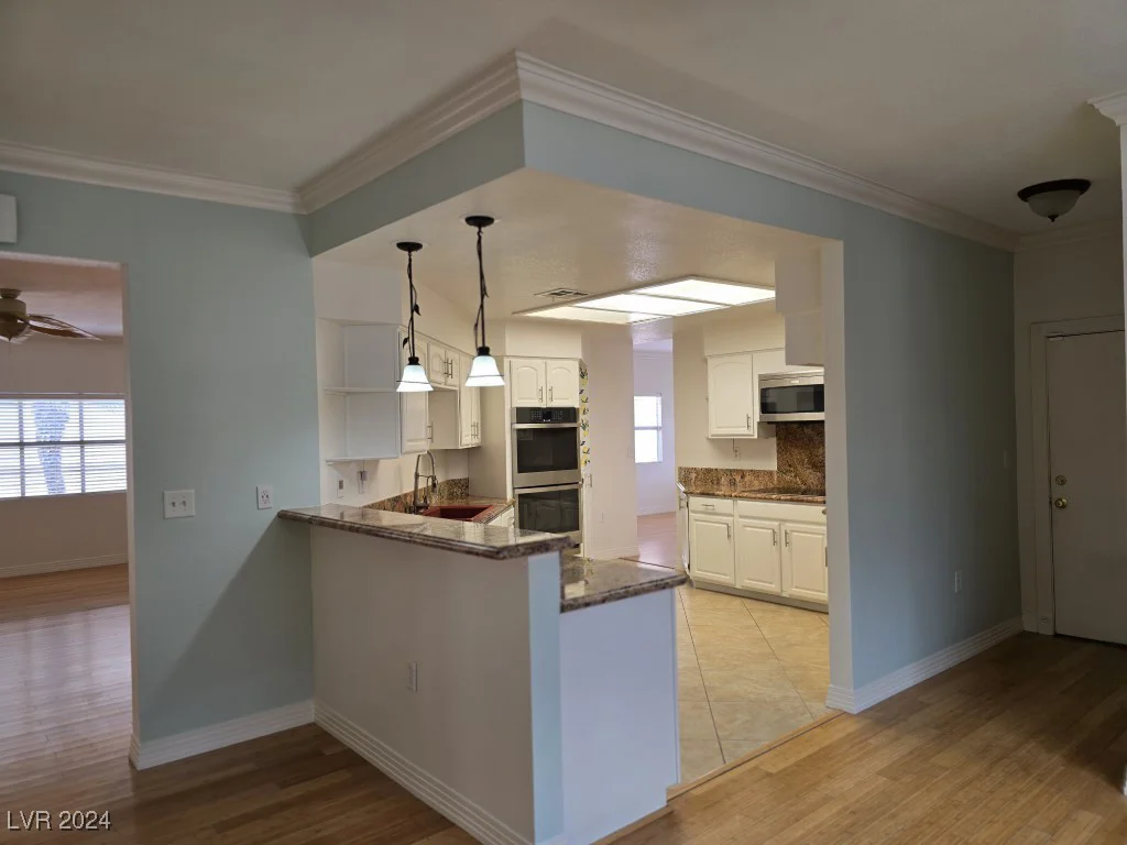 333 Mill Hollow, Las Vegas, NV 89107