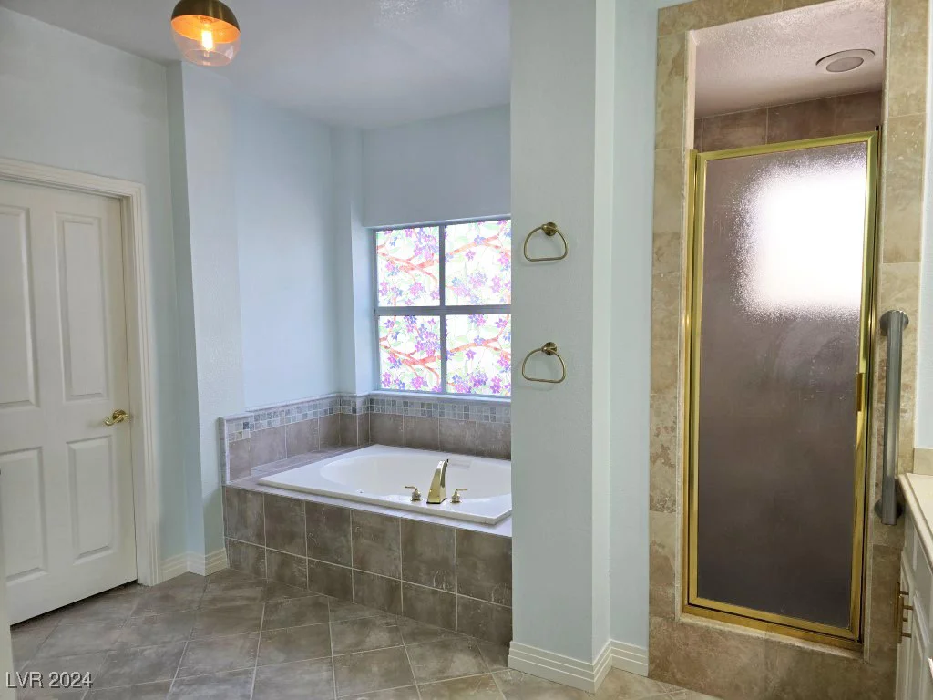 333 Mill Hollow, Las Vegas, NV 89107