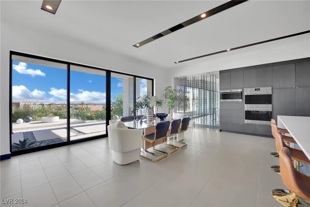 28 Rainbow Point, Henderson, NV 89011
