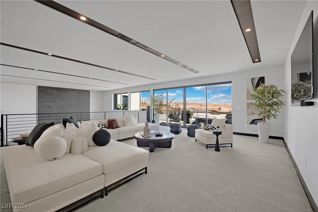 28 Rainbow Point, Henderson, NV 89011