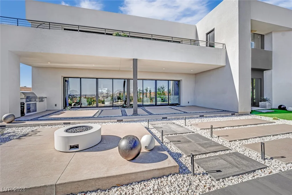 28 Rainbow Point, Henderson, NV 89011