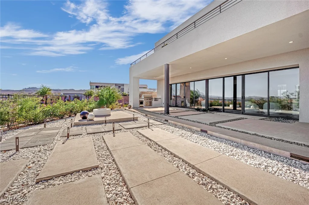 28 Rainbow Point, Henderson, NV 89011