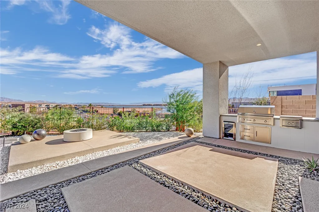 28 Rainbow Point, Henderson, NV 89011