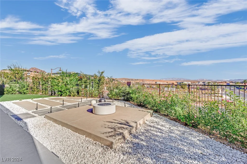 28 Rainbow Point, Henderson, NV 89011