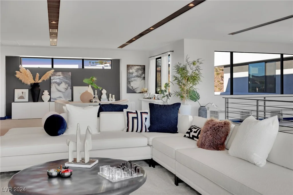 28 Rainbow Point, Henderson, NV 89011