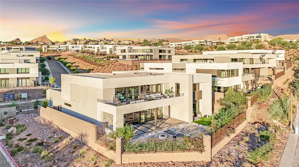 28 Rainbow Point, Henderson, NV 89011