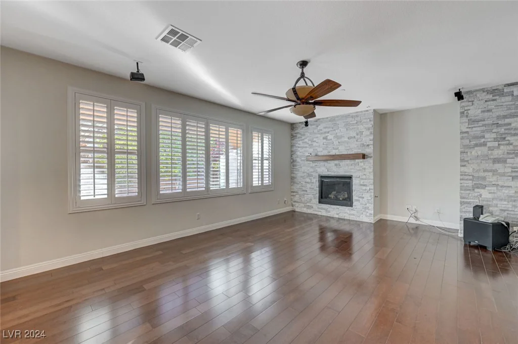7943 Sleeping Lily, Las Vegas, NV 89178