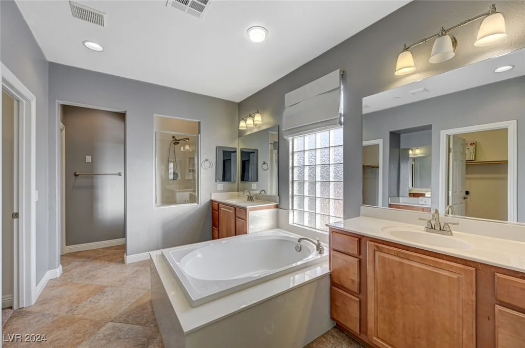 7943 Sleeping Lily, Las Vegas, NV 89178