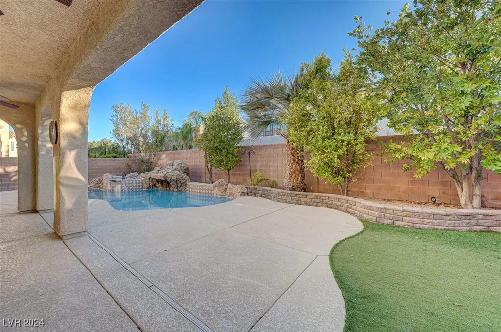 7943 Sleeping Lily, Las Vegas, NV 89178
