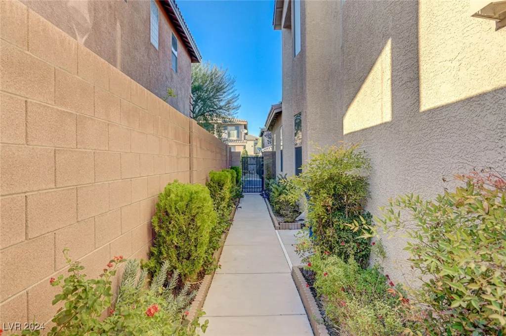 7943 Sleeping Lily, Las Vegas, NV 89178