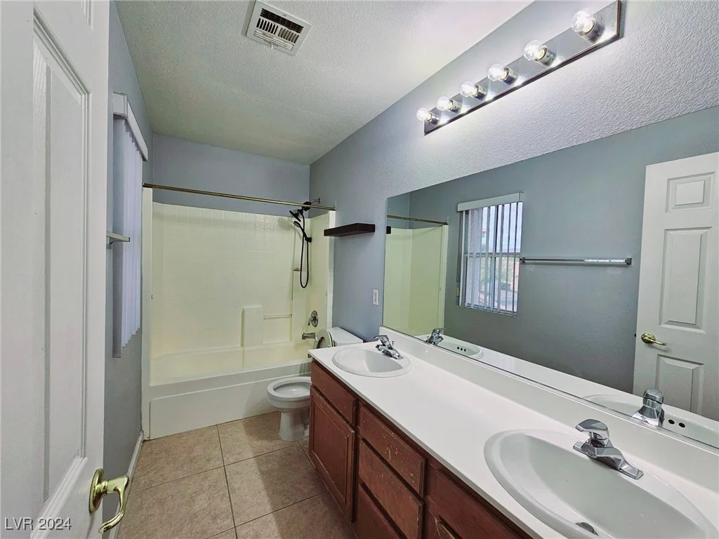 1805 Running Fawn, North Las Vegas, NV 89031