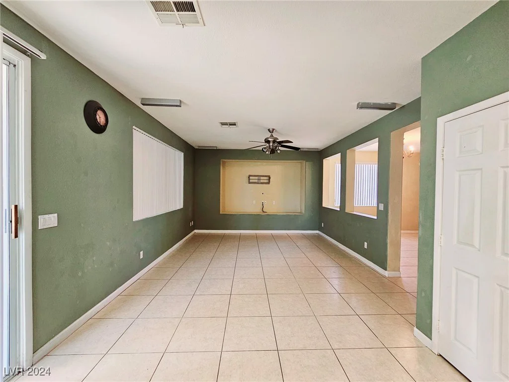1805 Running Fawn, North Las Vegas, NV 89031