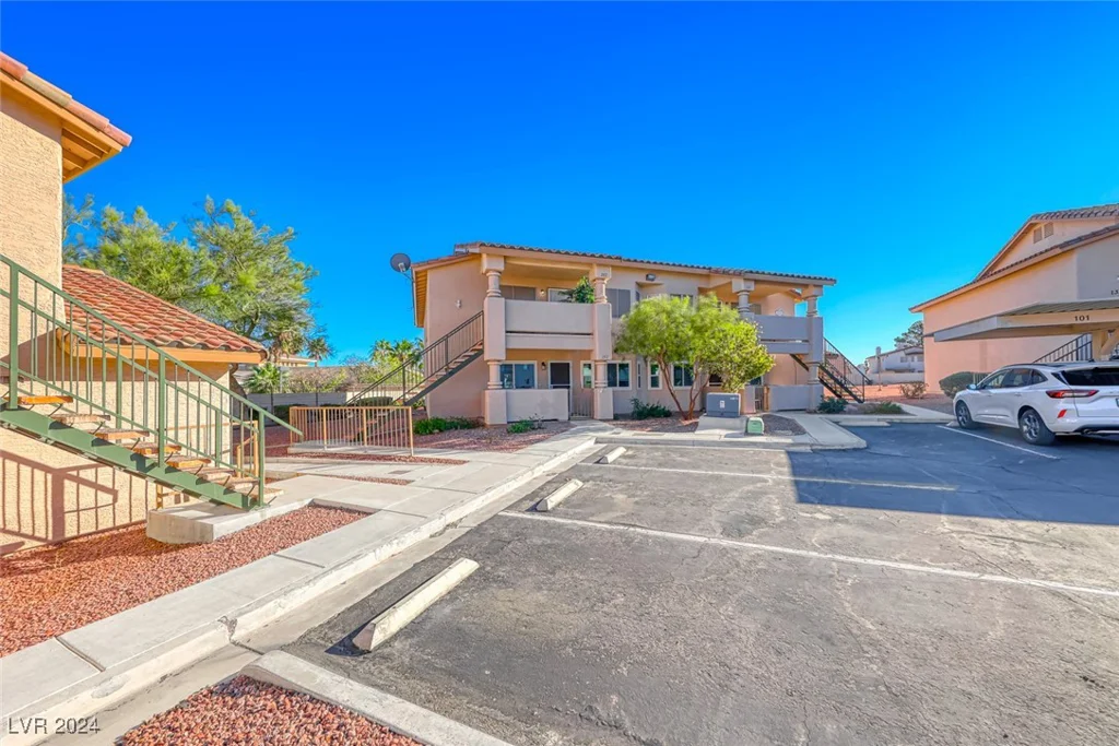 1320 Keifer, Las Vegas, NV 89128