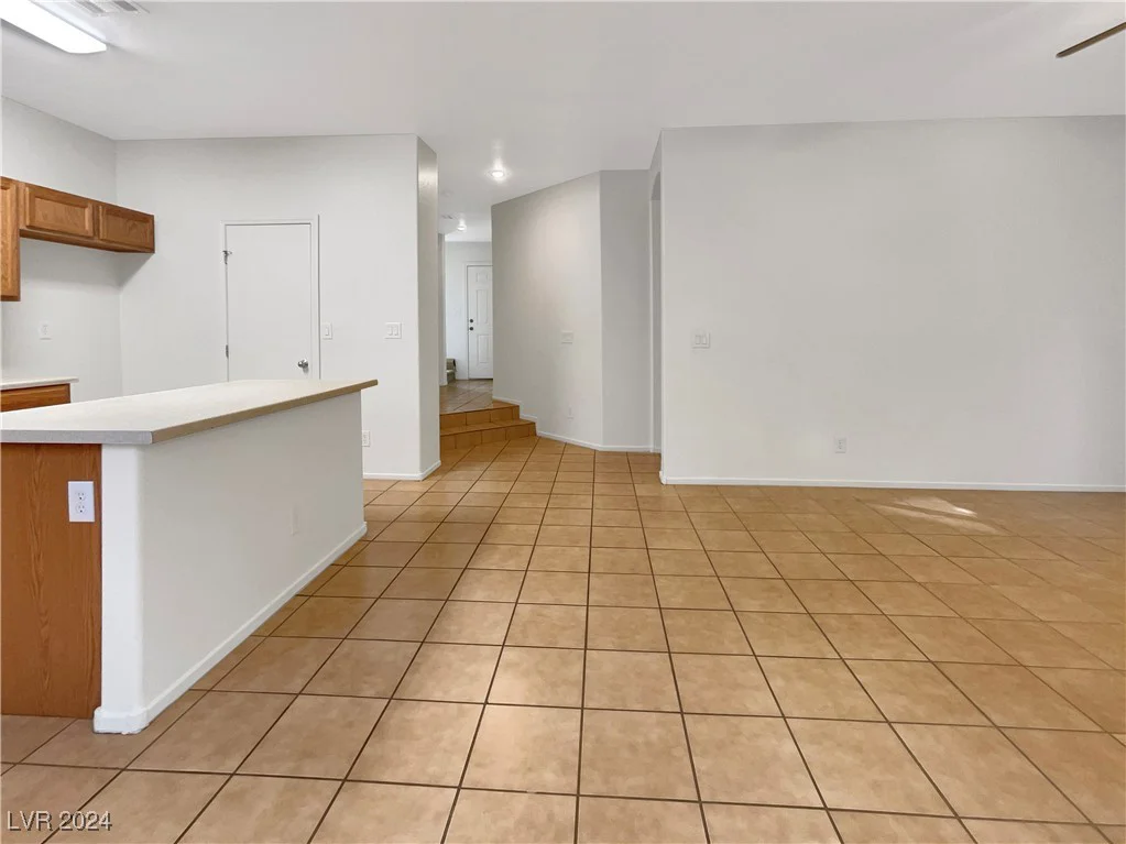 6624 Hathersage, Las Vegas, NV 89139
