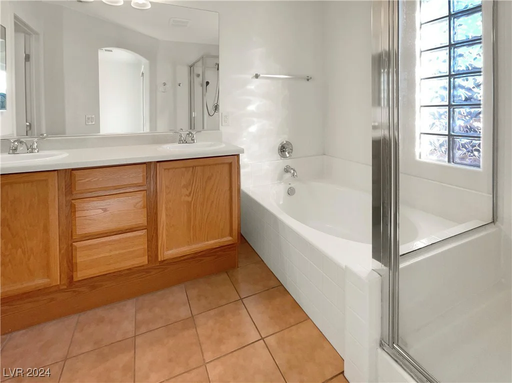 6624 Hathersage, Las Vegas, NV 89139