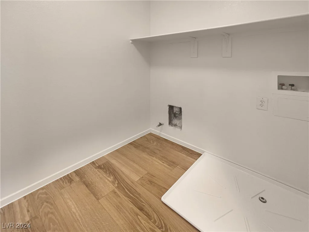6624 Hathersage, Las Vegas, NV 89139