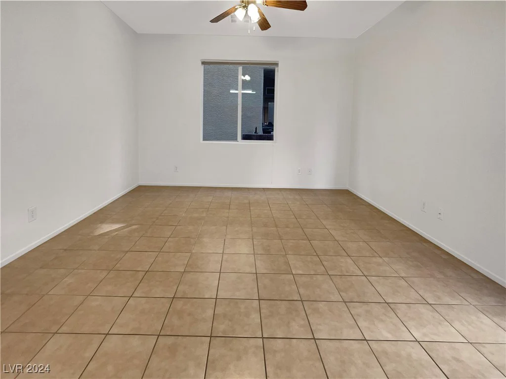 6624 Hathersage, Las Vegas, NV 89139