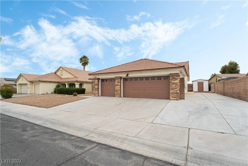 5301 Clouds Rest, Las Vegas, NV 89108