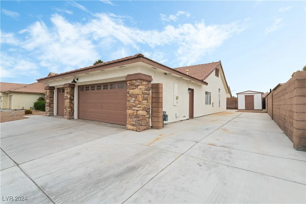 5301 Clouds Rest, Las Vegas, NV 89108
