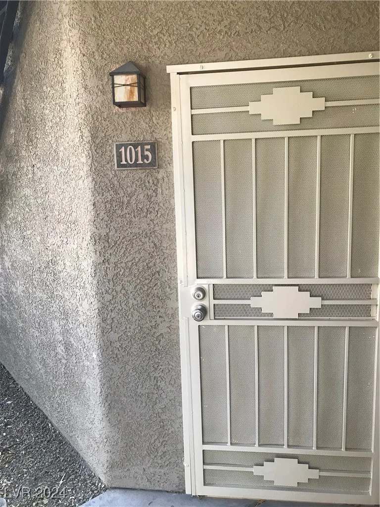 4400 Jones, Las Vegas, NV 89103